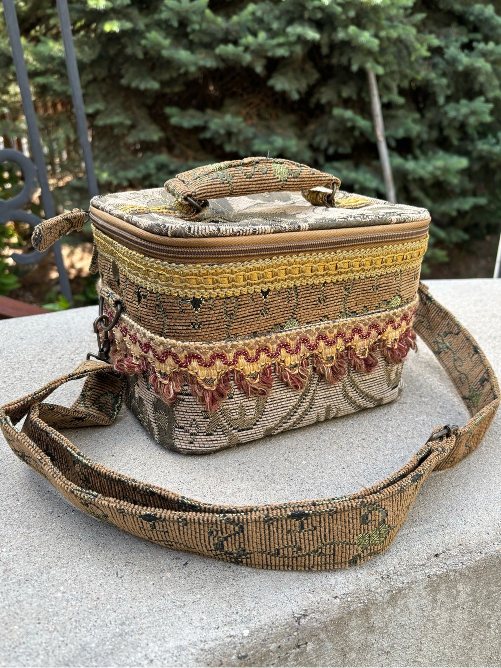 Vintage tapestry train case makeup travel bag
